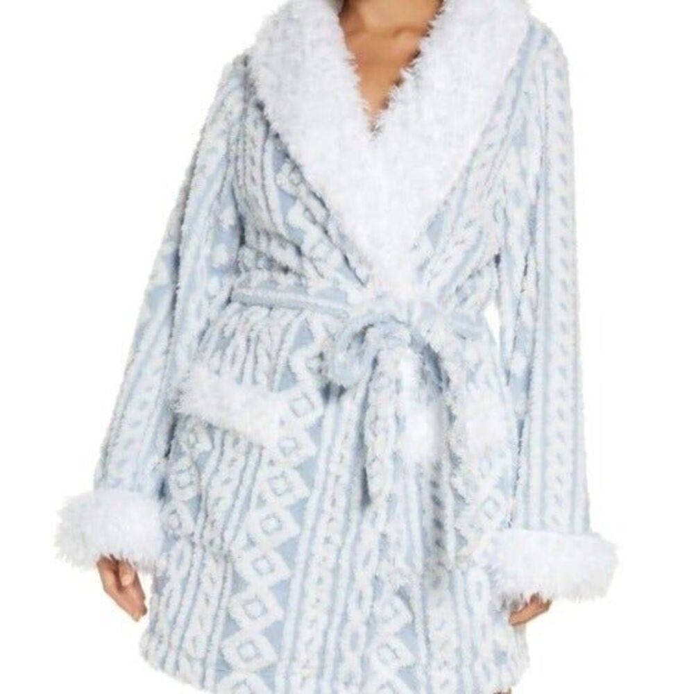 NEW Honeydew Intimates Bundle Up Brisk Short Plush Robe Faux Fur Geometric